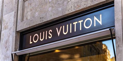 azienda louis vuitton civitanova marche|Louis Vuitton a Civitanova, ci siamo: 500 posti di lavoro.